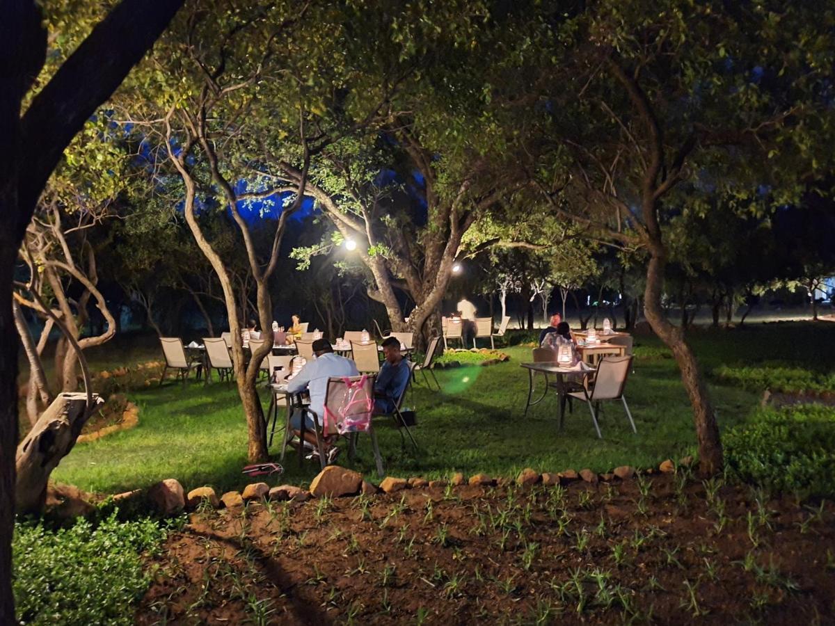 Golden Impalas Bush Resort ฮามมันสคราล ภายนอก รูปภาพ
